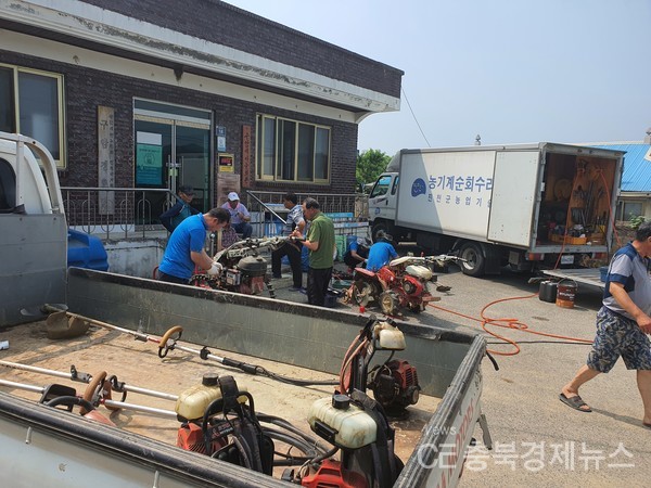 [충북경제뉴스 석홍기 기자]= 충북 진천군농업기술센터가 오는 12월까지 주말에도 농기계 임대사업소를 연장 운영한다.